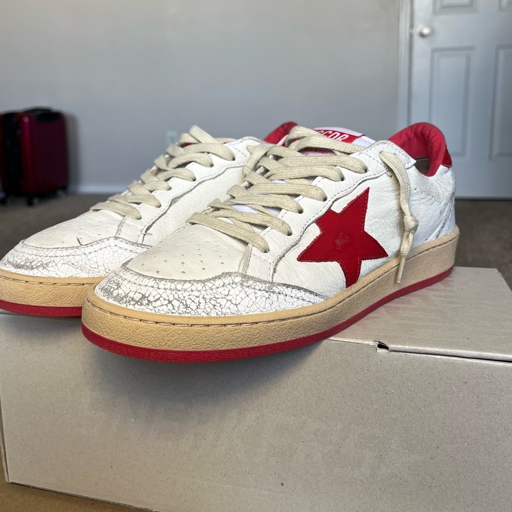 Women's Ball Star Golden Goose shoes in white leather 
Size 38 or US Women’s 8